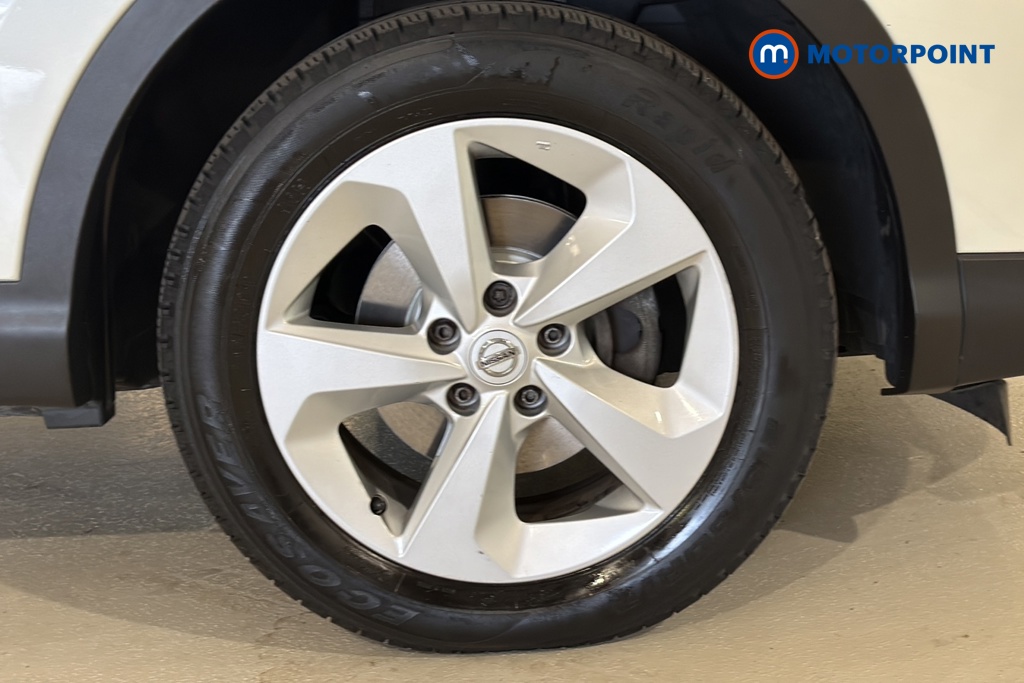 Nissan Qashqai Acenta Premium Automatic Petrol SUV - Stock Number (1648234) - 47th supplementary image