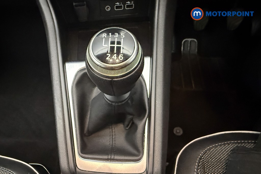 Renault Captur Techno Manual Petrol SUV - Stock Number (1650531) - 6th supplementary image