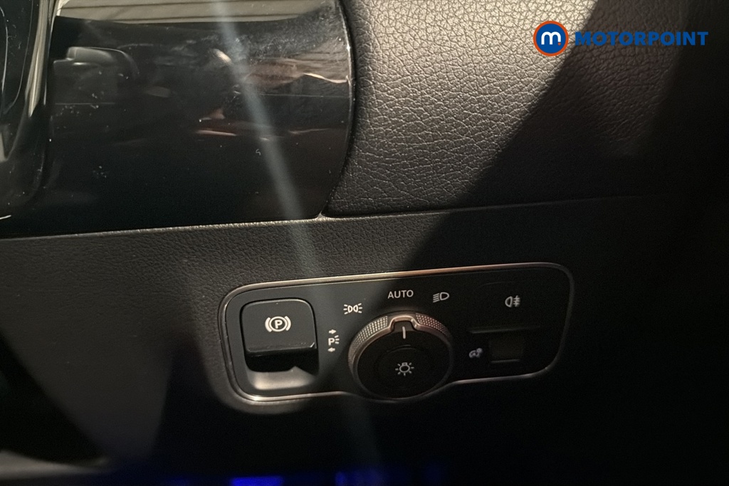 Mercedes-Benz GLA Exclusive Edition Automatic Petrol Plug-In Hybrid SUV - Stock Number (1651097) - 11th supplementary image