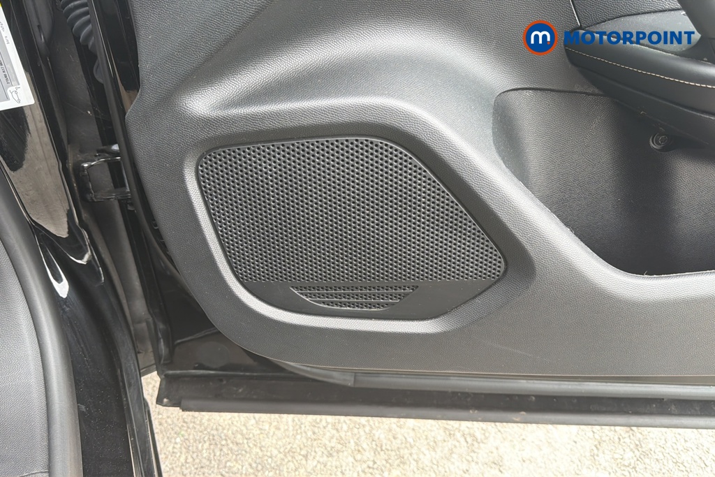 Peugeot 2008 Allure Manual Petrol SUV - Stock Number (1657489) - 21st supplementary image