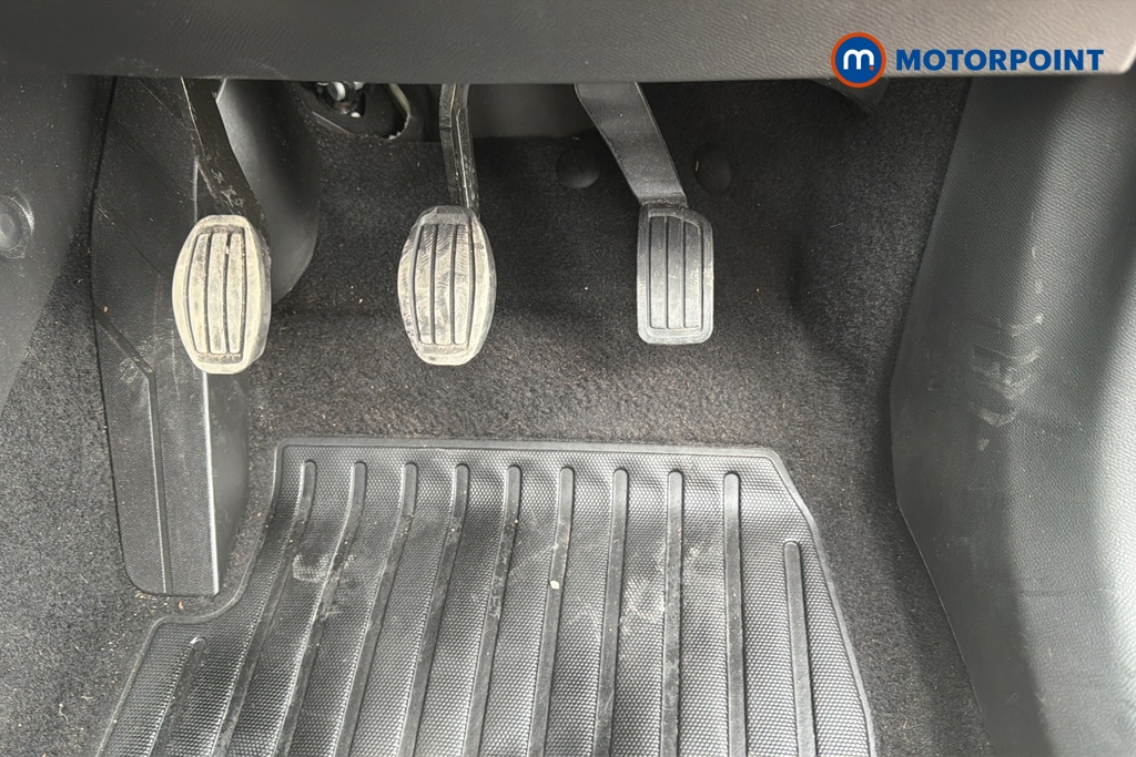 Peugeot 2008 Allure Manual Petrol SUV - Stock Number (1657489) - 24th supplementary image