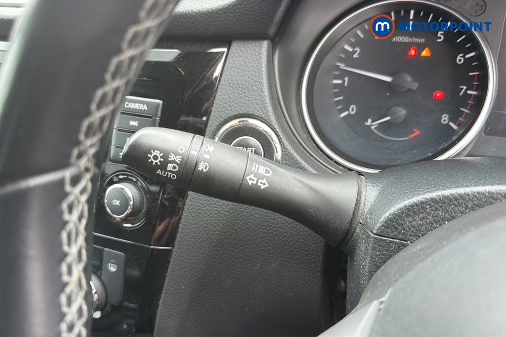 Nissan Qashqai N-Connecta Manual Petrol SUV - Stock Number (1659269) - 5th supplementary image