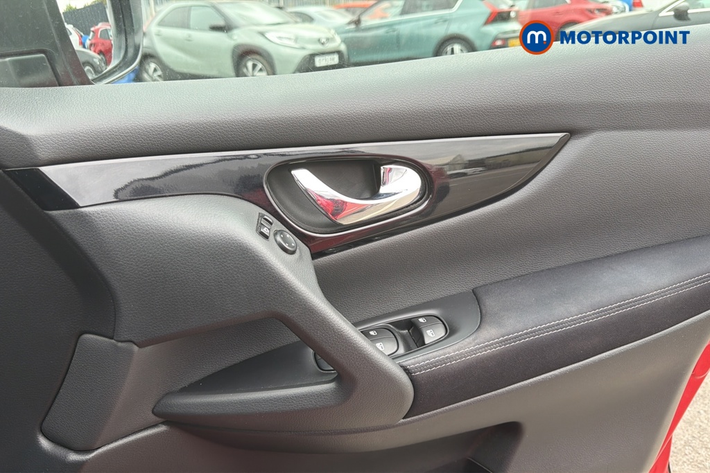 Nissan Qashqai N-Connecta Manual Petrol SUV - Stock Number (1659269) - 10th supplementary image