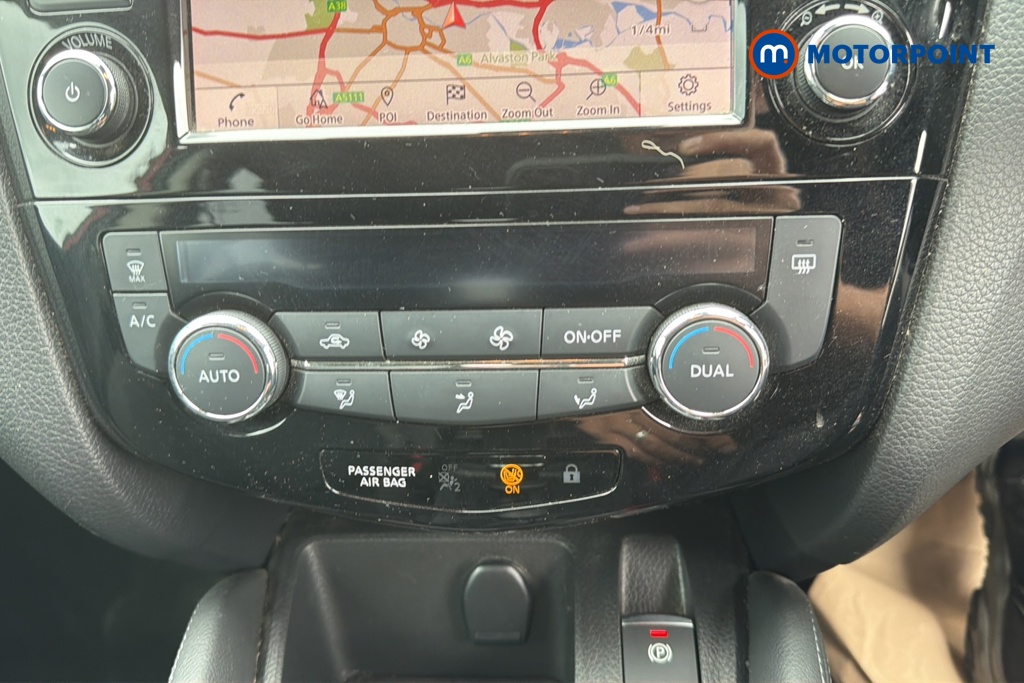 Nissan Qashqai N-Connecta Manual Petrol SUV - Stock Number (1659269) - 12th supplementary image