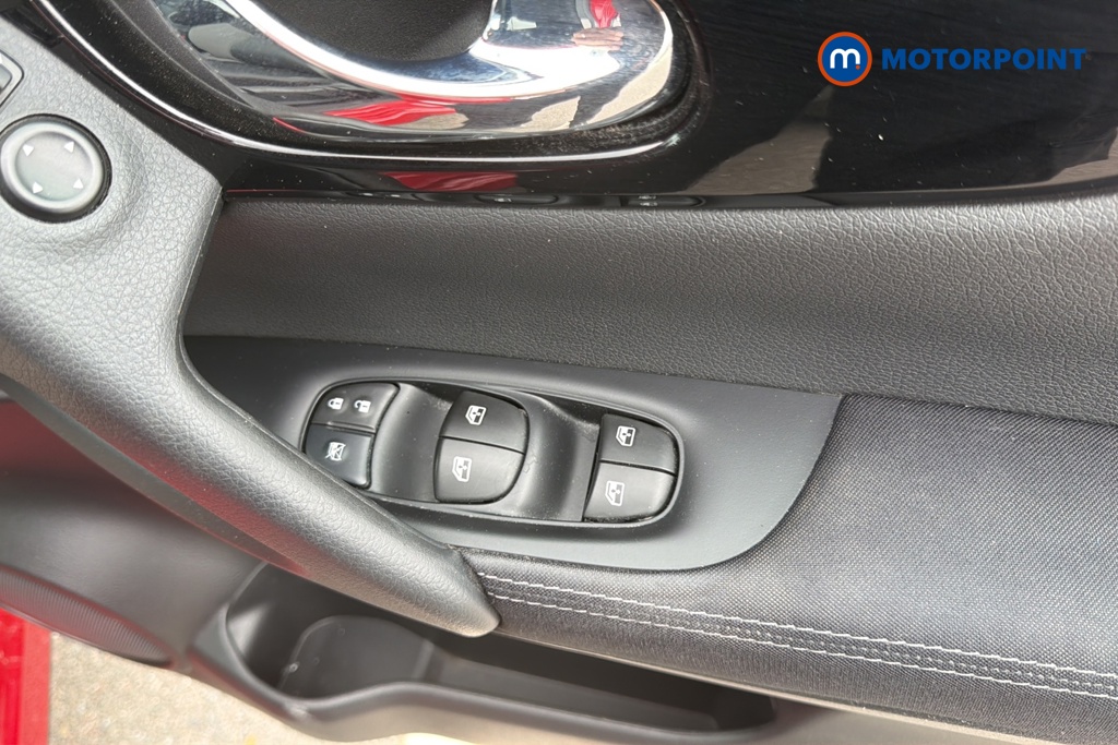 Nissan Qashqai N-Connecta Manual Petrol SUV - Stock Number (1659269) - 19th supplementary image