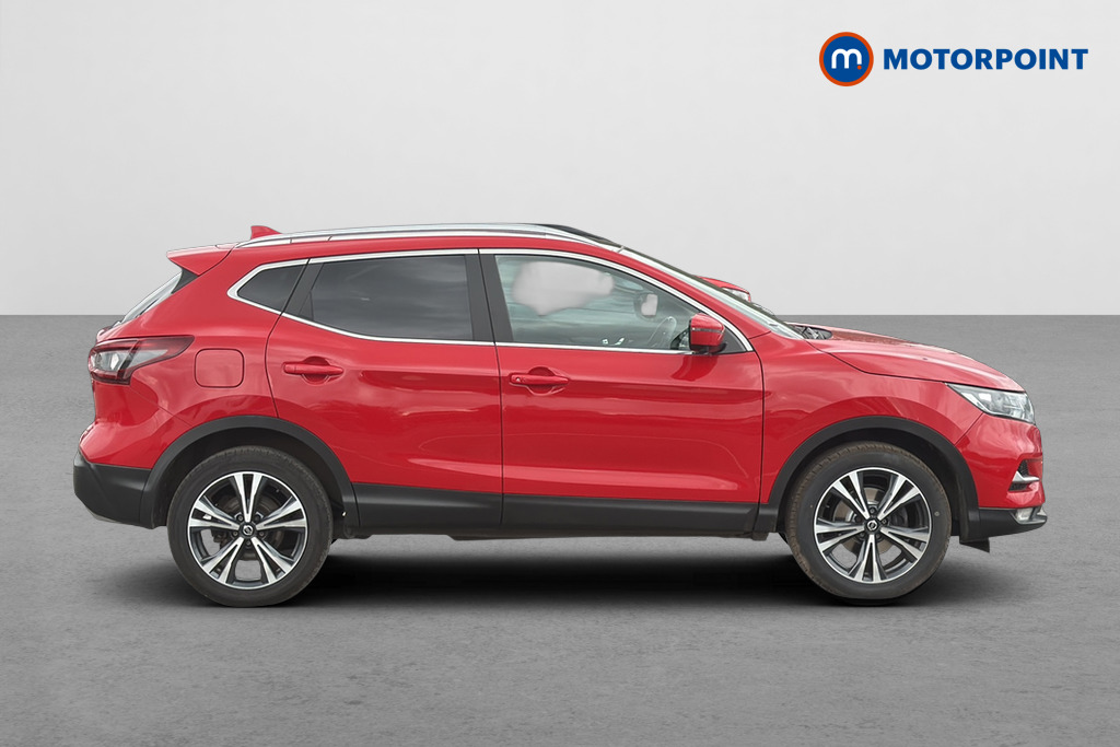 Nissan Qashqai N-Connecta Manual Petrol SUV - Stock Number (1659269) - Passenger side