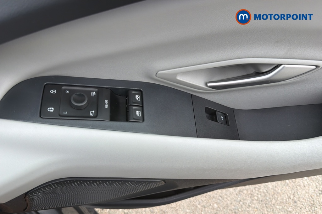 Ford Explorer Premium Automatic Electric SUV - Stock Number (1659307) - 10th supplementary image