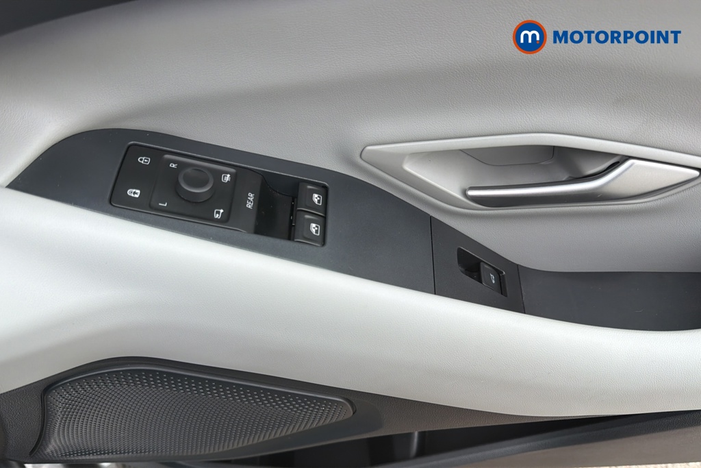 Ford Explorer Premium Automatic Electric SUV - Stock Number (1659307) - 19th supplementary image