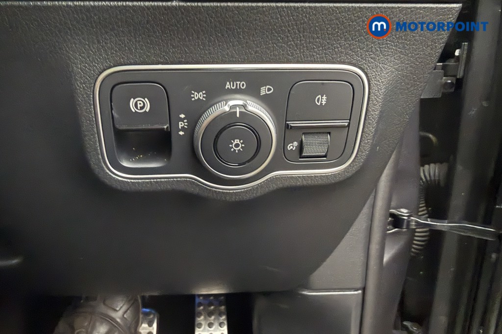 Mercedes-Benz GLA Amg Line Automatic Petrol SUV - Stock Number (1660096) - 18th supplementary image