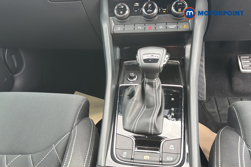 Skoda Karoq Sportline Edition Automatic Petrol SUV - Stock Number (1662884) - 15th supplementary image
