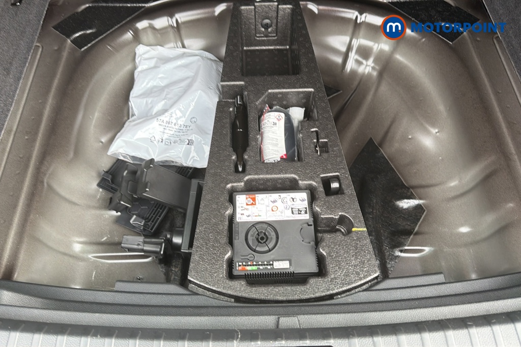 Skoda Karoq Sportline Edition Automatic Petrol SUV - Stock Number (1662884) - 33rd supplementary image