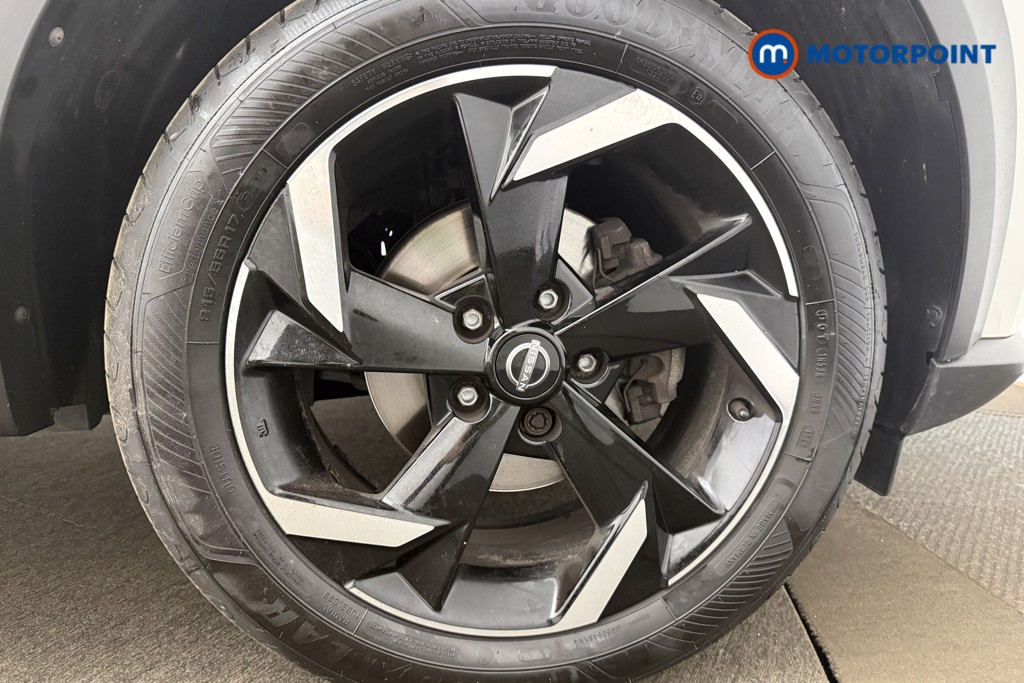 Nissan Juke N-Connecta Manual Petrol SUV - Stock Number (1666066) - 11th supplementary image