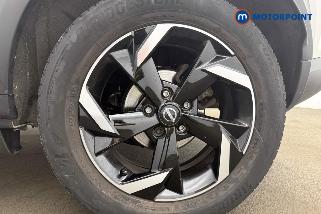 Nissan Juke N-Connecta Manual Petrol SUV - Stock Number (1666066) - 13th supplementary image