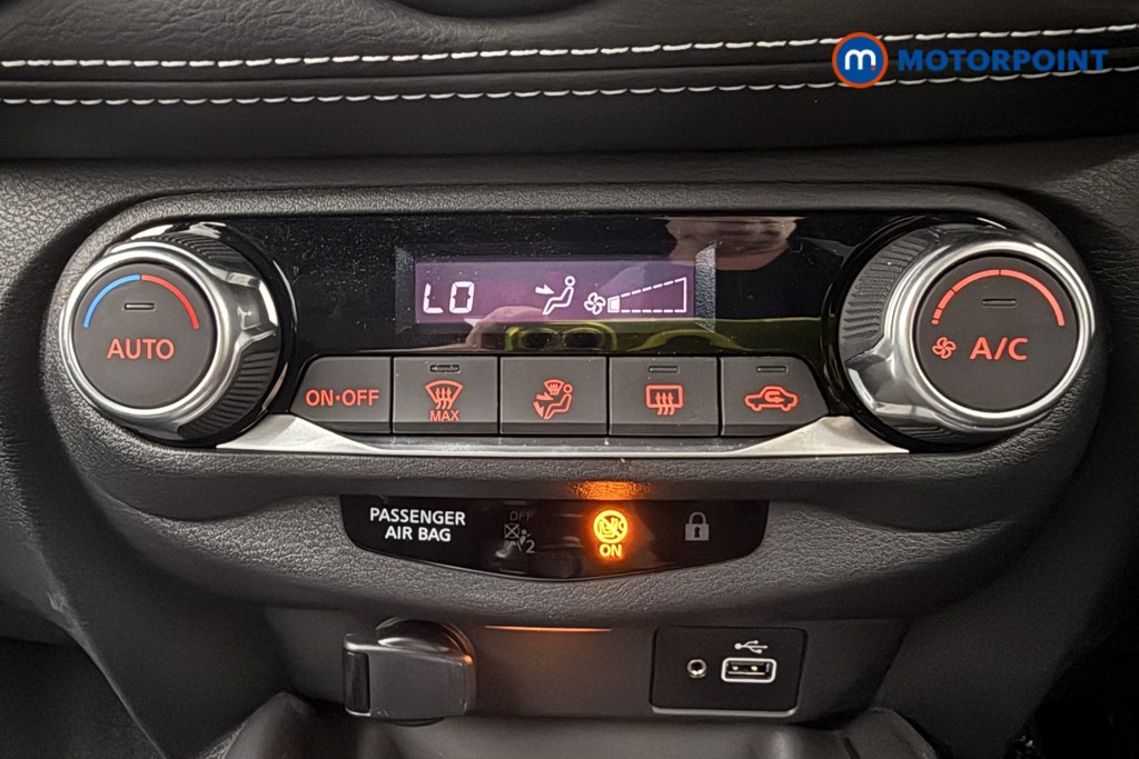 Nissan Juke N-Connecta Manual Petrol SUV - Stock Number (1666066) - 16th supplementary image