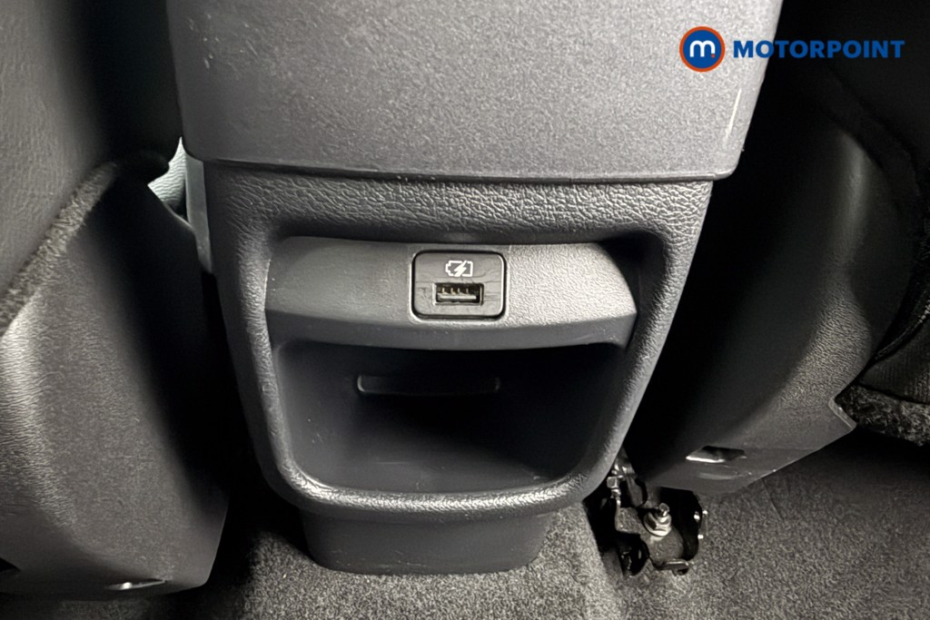 Nissan Juke N-Connecta Manual Petrol SUV - Stock Number (1666066) - 18th supplementary image