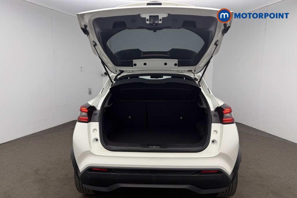 Nissan Juke N-Connecta Manual Petrol SUV - Stock Number (1666066) - 19th supplementary image
