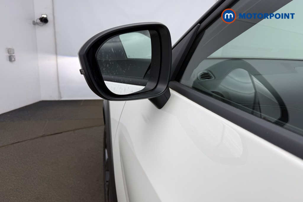 Nissan Juke N-Connecta Manual Petrol SUV - Stock Number (1666066) - 28th supplementary image
