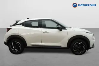 Nissan Juke N-Connecta Manual Petrol SUV - Stock Number (1666066) - Drivers side
