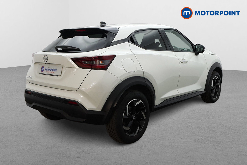 Nissan Juke N-Connecta Manual Petrol SUV - Stock Number (1666066) - Drivers side rear corner