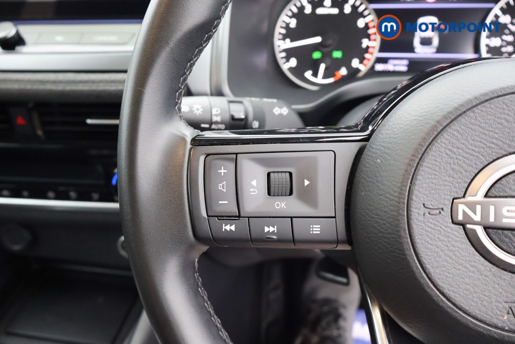 Nissan Qashqai Acenta Premium Manual Petrol SUV - Stock Number (1666967) - 2nd supplementary image