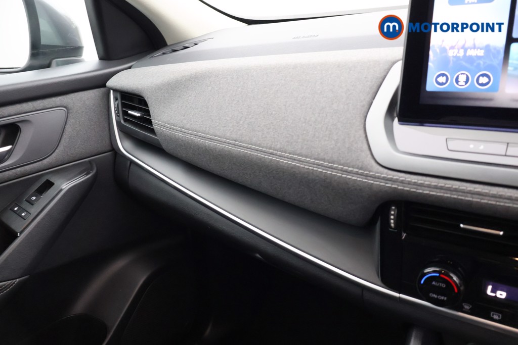 Nissan Qashqai Acenta Premium Manual Petrol SUV - Stock Number (1666967) - 12th supplementary image