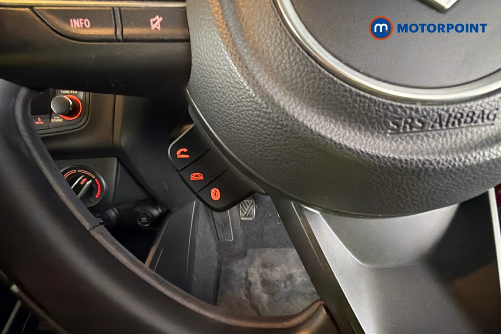 Suzuki Swift Attitude Manual Petrol Hatchback - Stock Number (1667156) - 4th supplementary image