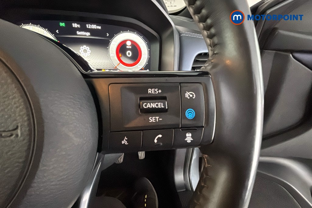 Nissan Qashqai Tekna-Plus Manual Petrol SUV - Stock Number (1667354) - 4th supplementary image