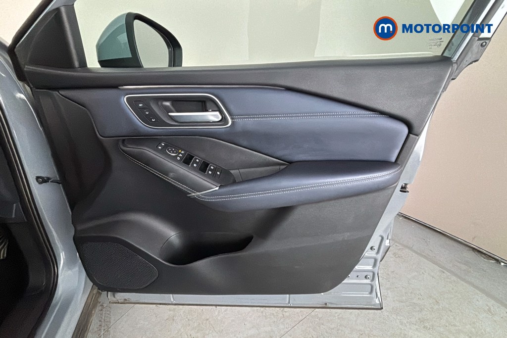 Nissan Qashqai Tekna-Plus Manual Petrol SUV - Stock Number (1667354) - 19th supplementary image