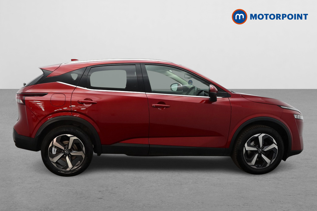 Nissan Qashqai N-Connecta Manual Petrol SUV - Stock Number (1668054) - Drivers side