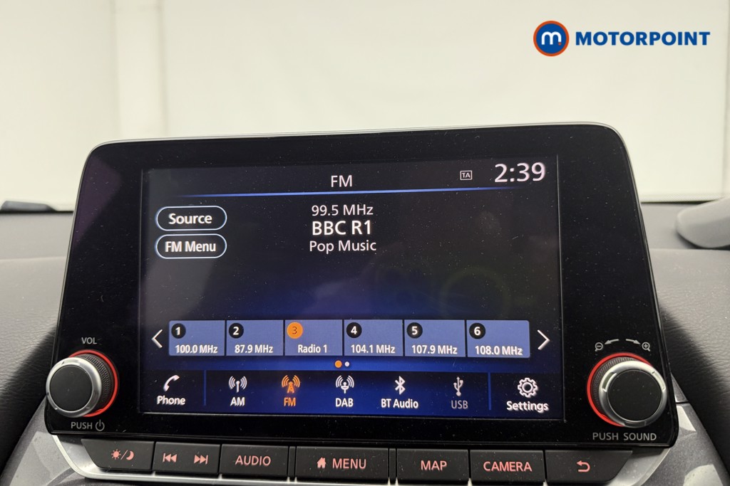 Nissan Juke N-Connecta Manual Petrol SUV - Stock Number (1668165) - 4th supplementary image
