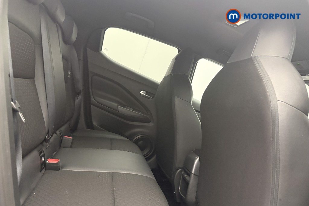 Nissan Juke N-Connecta Manual Petrol SUV - Stock Number (1668165) - 9th supplementary image