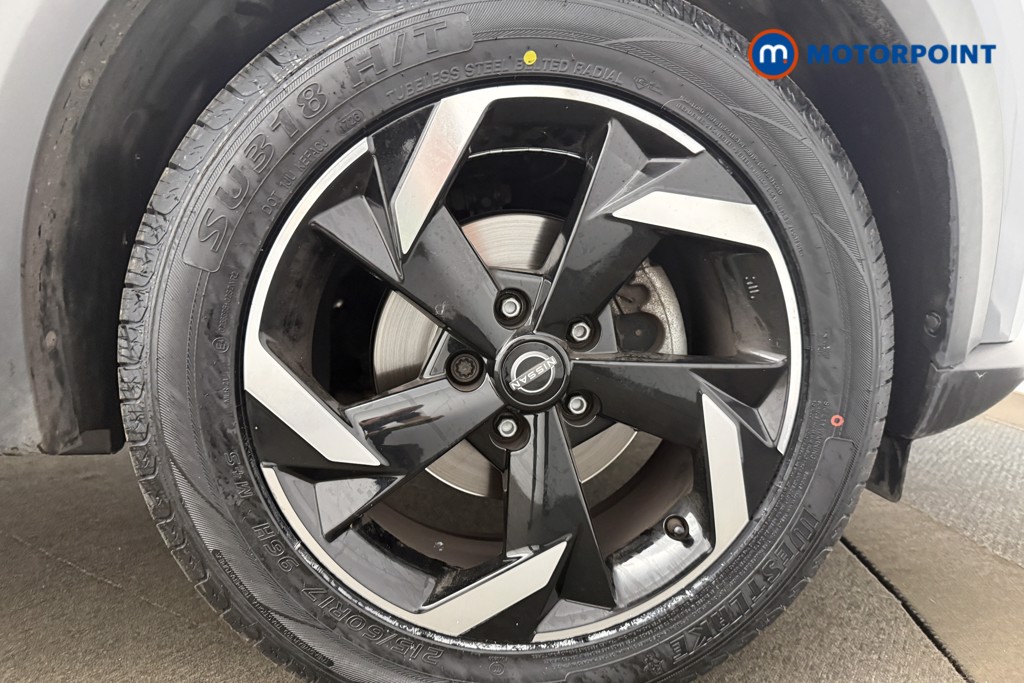 Nissan Juke N-Connecta Manual Petrol SUV - Stock Number (1668165) - 11th supplementary image