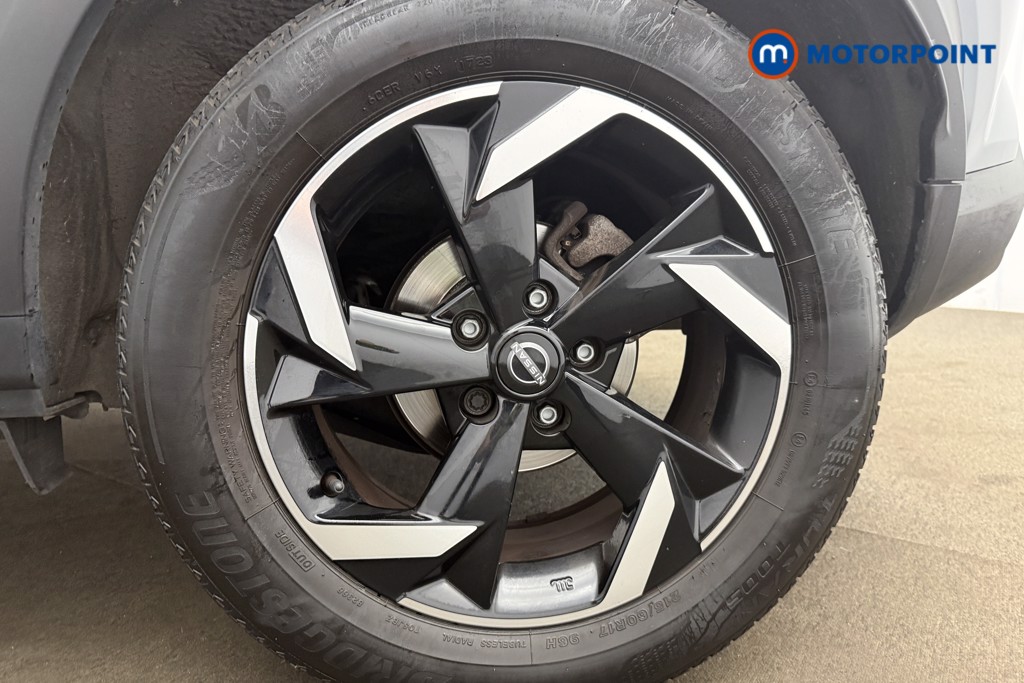 Nissan Juke N-Connecta Manual Petrol SUV - Stock Number (1668165) - 13th supplementary image