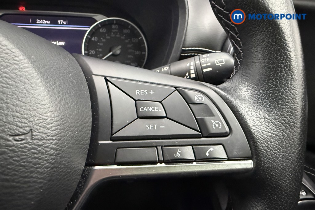Nissan Juke N-Connecta Manual Petrol SUV - Stock Number (1668165) - 15th supplementary image