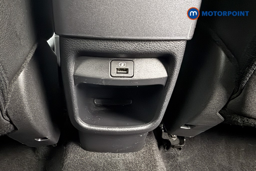 Nissan Juke N-Connecta Manual Petrol SUV - Stock Number (1668165) - 20th supplementary image