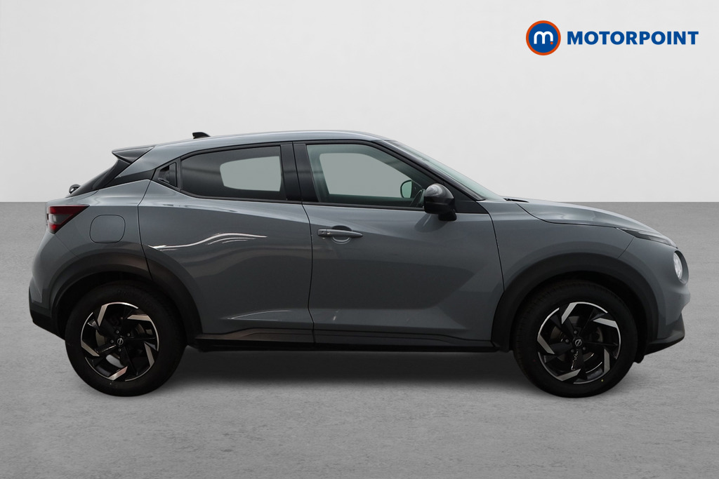 Nissan Juke N-Connecta Manual Petrol SUV - Stock Number (1668165) - Drivers side