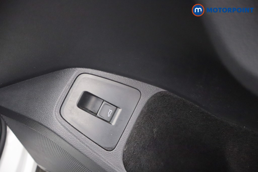 Volkswagen Tiguan Allspace Life Automatic Petrol SUV - Stock Number (1668310) - 12th supplementary image