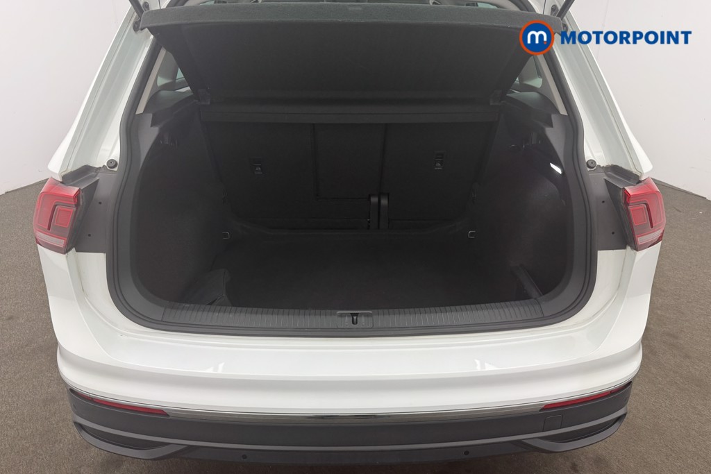 Volkswagen Tiguan Life Automatic Petrol SUV - Stock Number (1669090) - 6th supplementary image