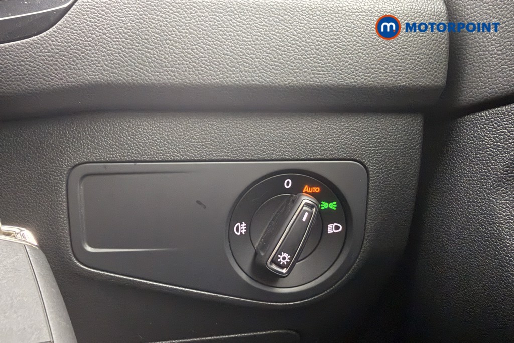 Volkswagen Tiguan Life Automatic Petrol SUV - Stock Number (1669090) - 18th supplementary image
