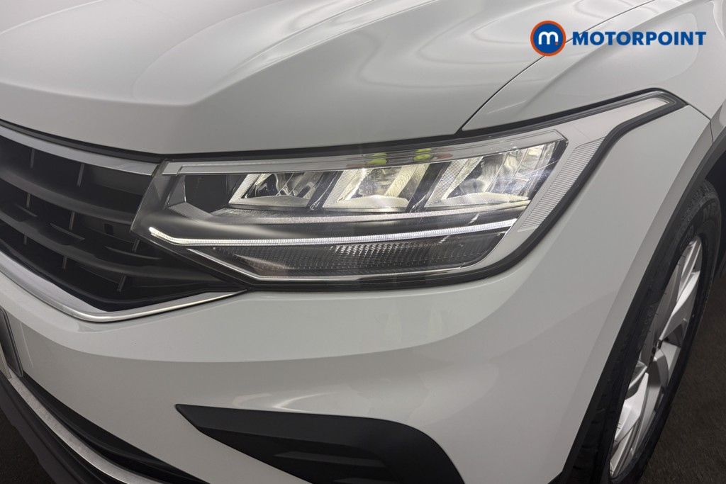 Volkswagen Tiguan Life Automatic Petrol SUV - Stock Number (1669090) - 22nd supplementary image