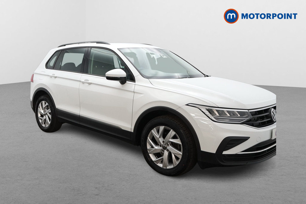 Volkswagen Tiguan Life Automatic Petrol SUV - Stock Number (1669090) - Drivers side front corner