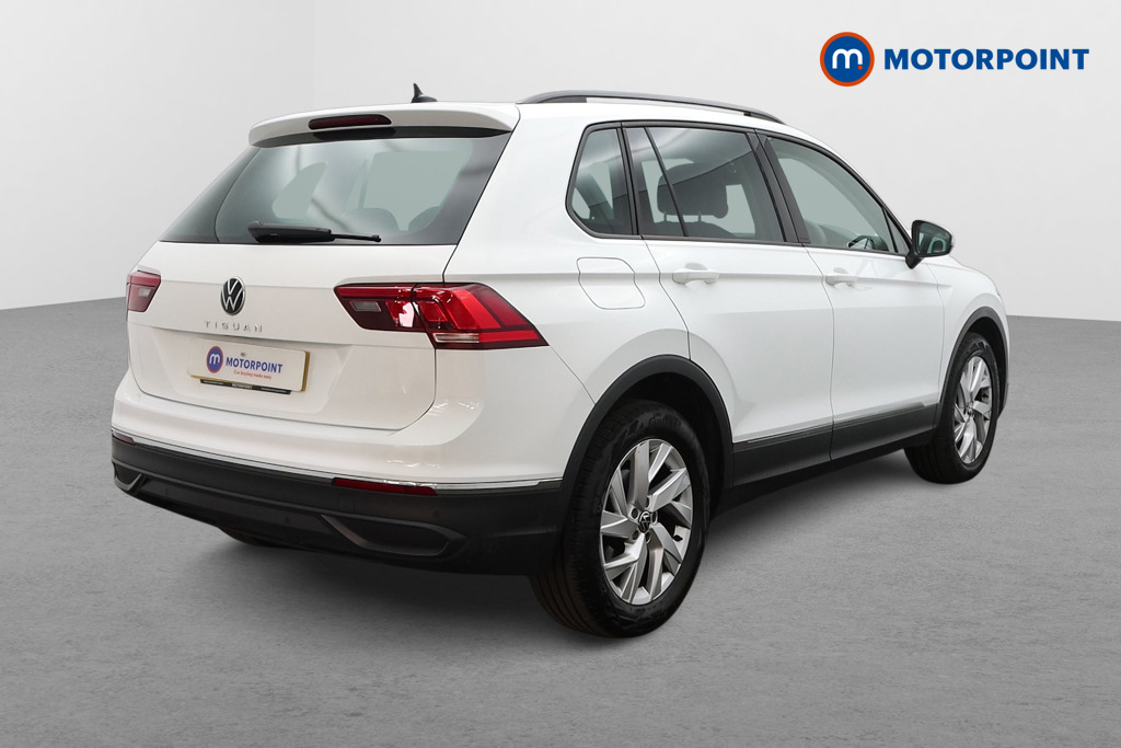 Volkswagen Tiguan Life Automatic Petrol SUV - Stock Number (1669090) - Drivers side rear corner