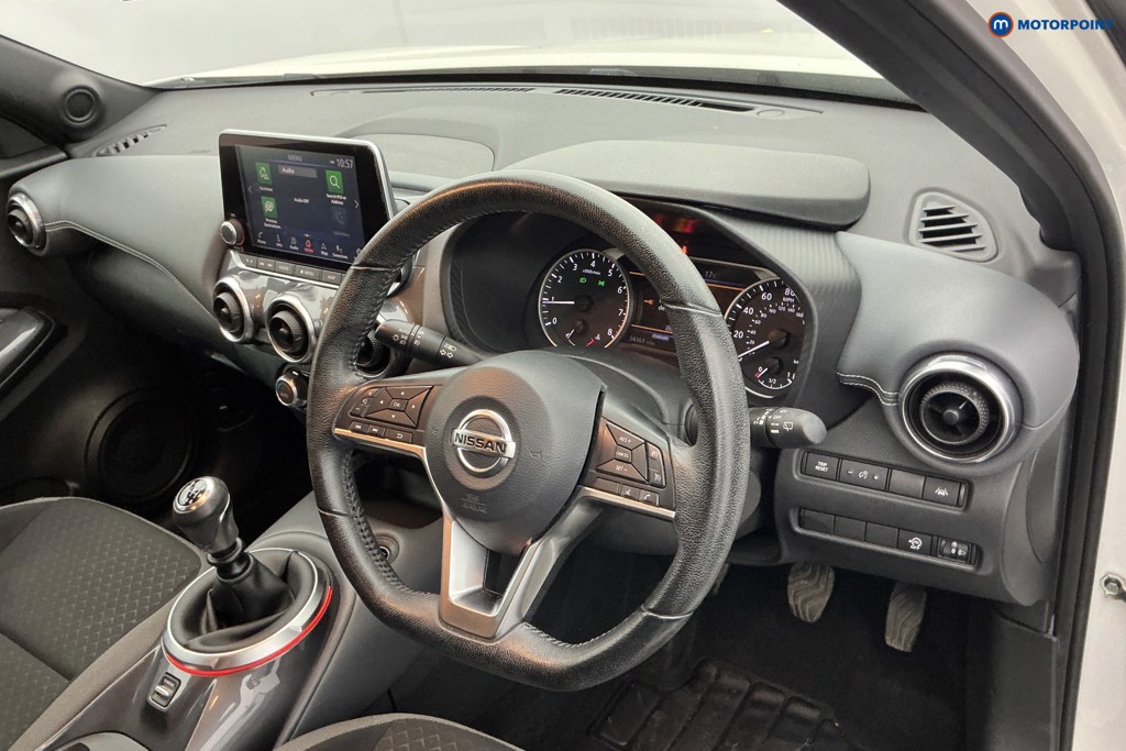 Nissan Juke N-Connecta Manual Petrol SUV - Stock Number (1669396) - 8th supplementary image