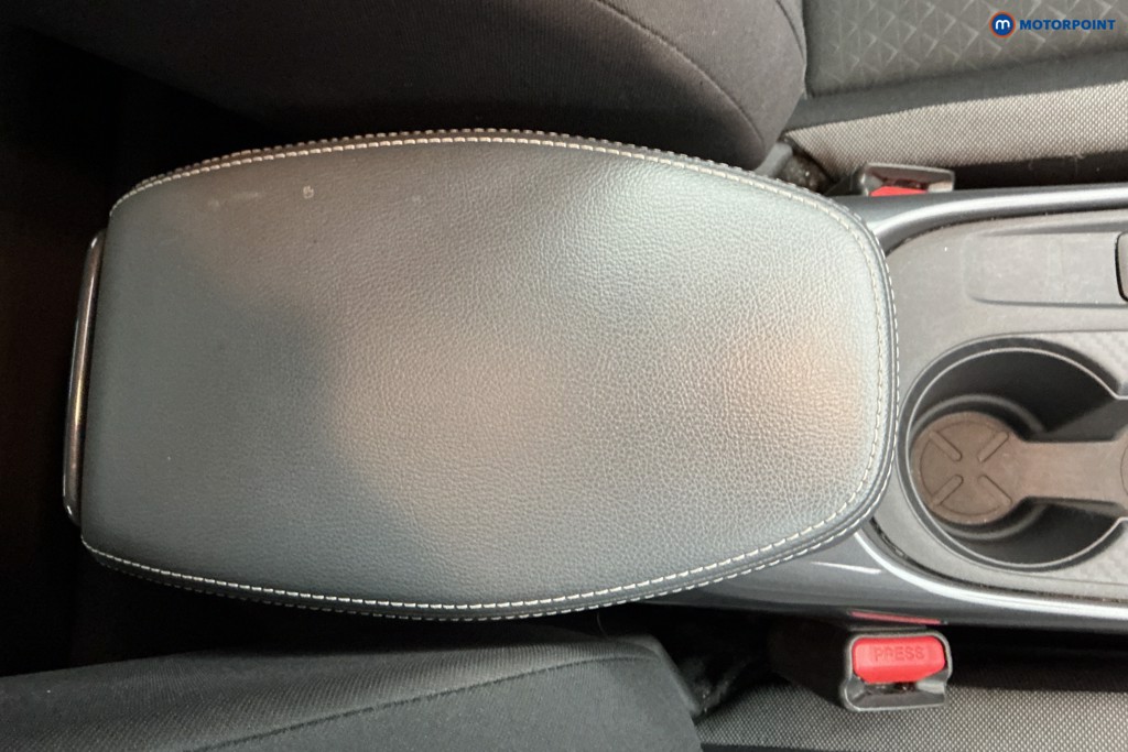 Nissan Juke N-Connecta Manual Petrol SUV - Stock Number (1669396) - 13th supplementary image