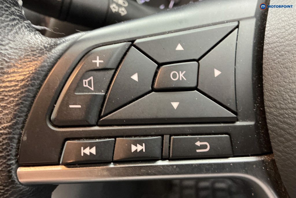 Nissan Juke N-Connecta Manual Petrol SUV - Stock Number (1669396) - 20th supplementary image