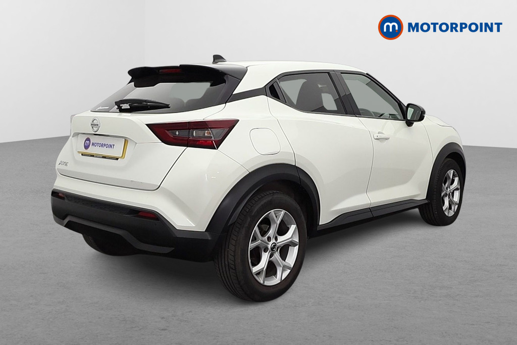 Nissan Juke N-Connecta Manual Petrol SUV - Stock Number (1669396) - Drivers side rear corner