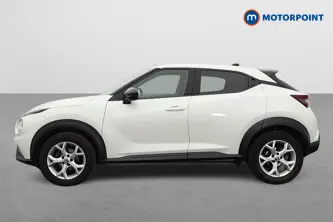 Nissan Juke N-Connecta Manual Petrol SUV - Stock Number (1669396) - Passenger side