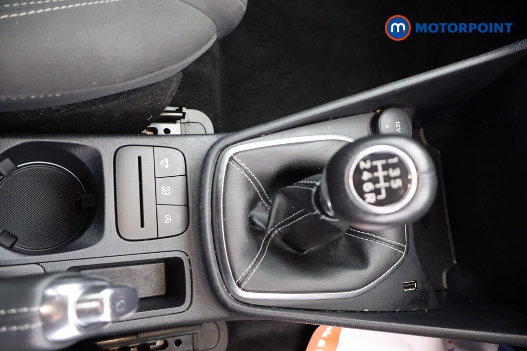Ford Fiesta Titanium Manual Petrol Hatchback - Stock Number (1669398) - 10th supplementary image