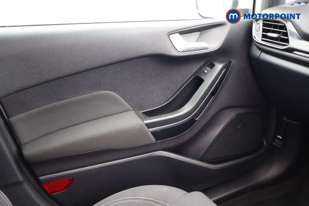 Ford Fiesta Titanium Manual Petrol Hatchback - Stock Number (1669398) - 12th supplementary image