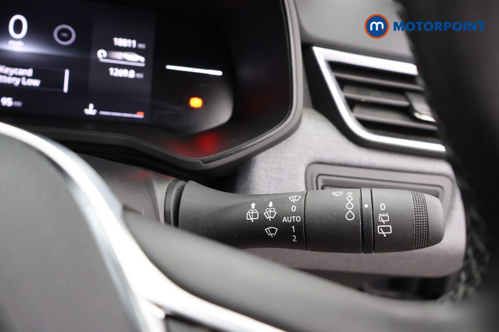 Renault Clio Evolution Manual Petrol Hatchback - Stock Number (1669912) - 6th supplementary image